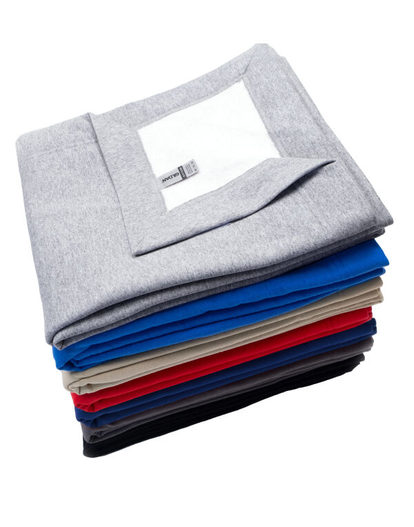 18900 Gildan Heavy Blend Fleece Stadium Blanket
